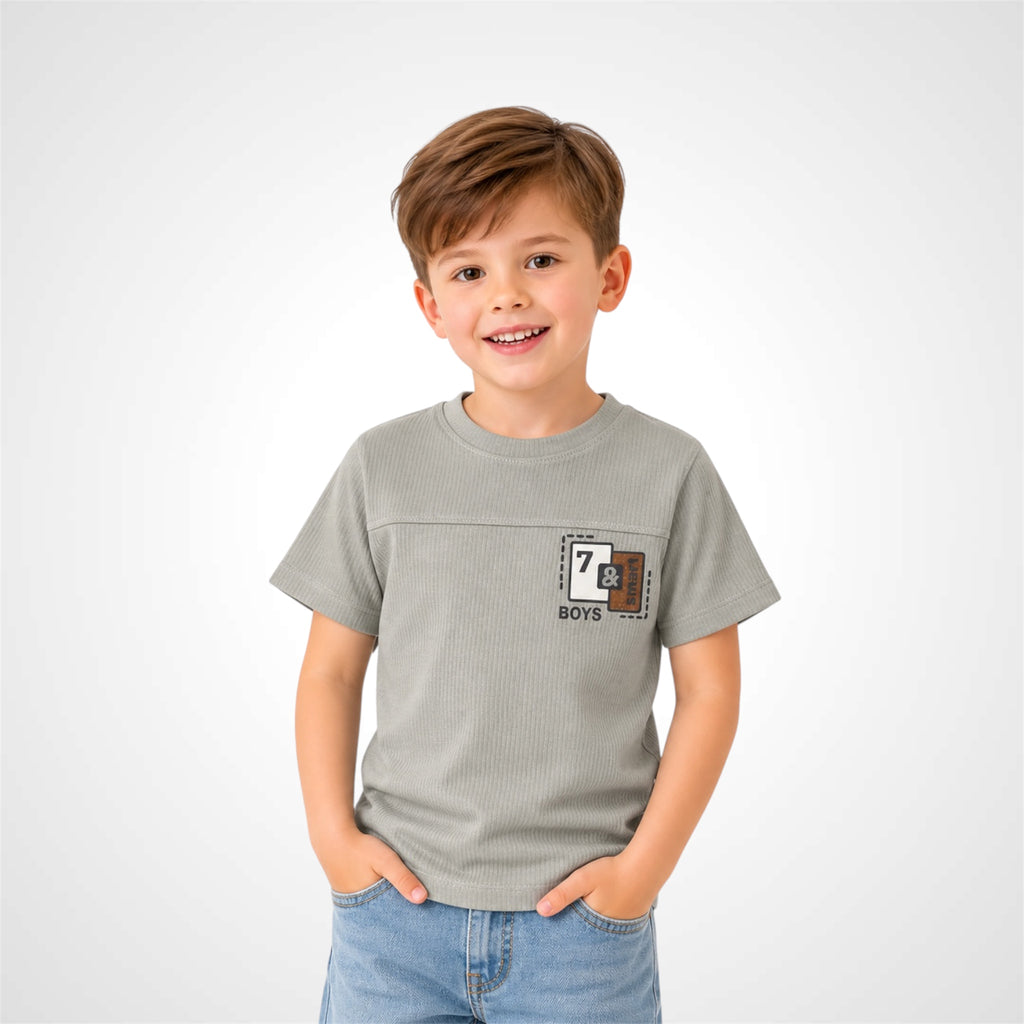 Boys short sleeve ribbed cotton t-shirt with chest graphic print and crew neck.