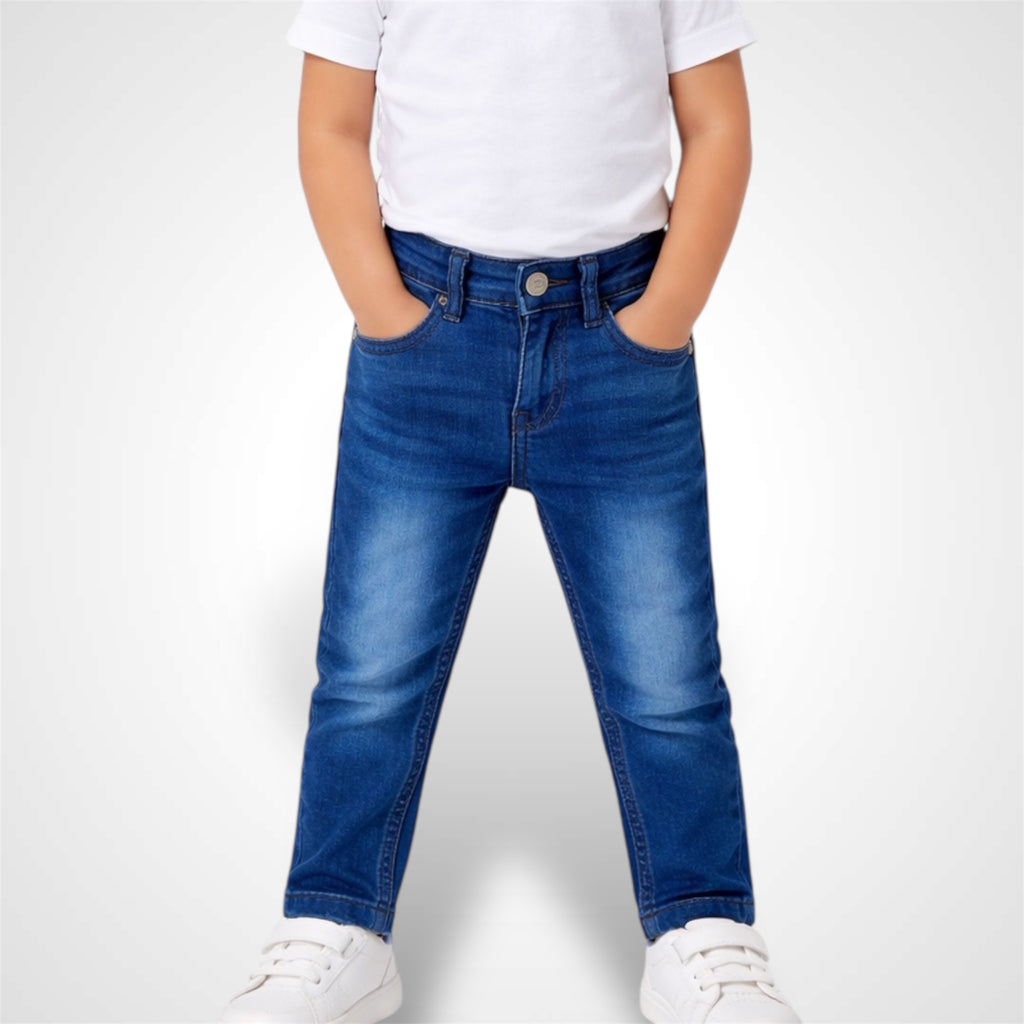 Classic comfort-fit stretch denim pant with premium finish